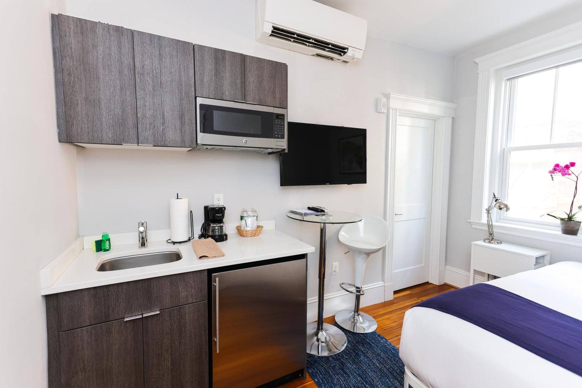 A Stylish Stay W/ A Queen Bed, Heated Floors.. #26 Бруклін Екстер'єр фото